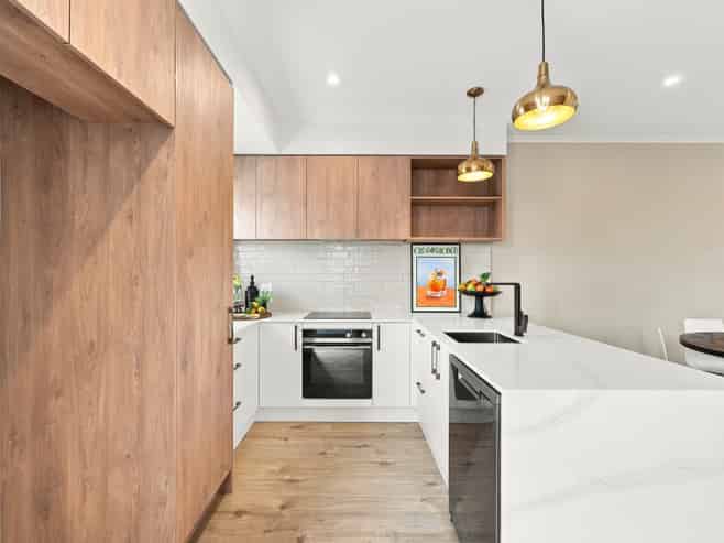 4/115 Caledonian Road, Saint Albans