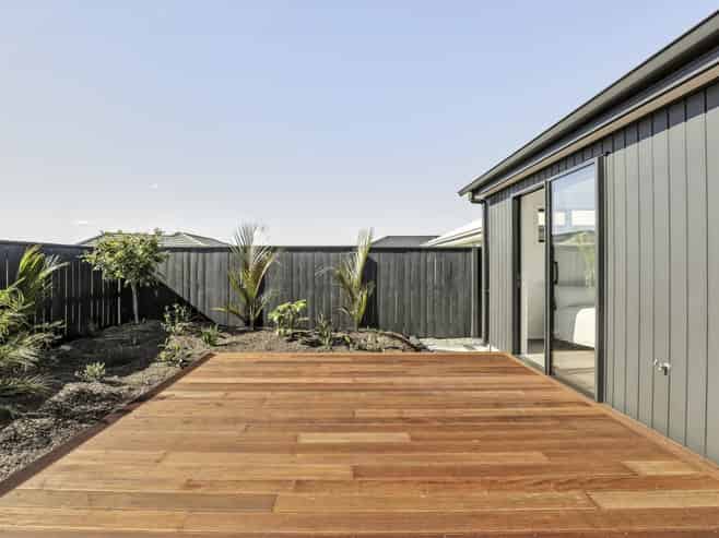 49 Woodley Road, Richmond