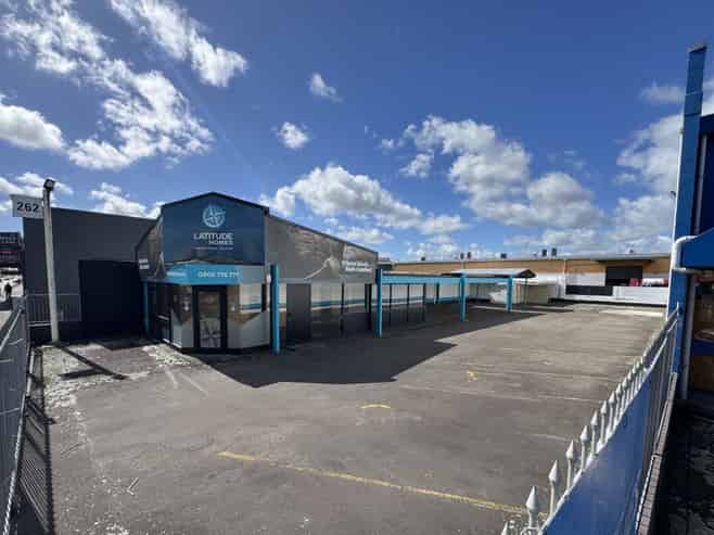 High Profile Car Yard On Rangitikei
