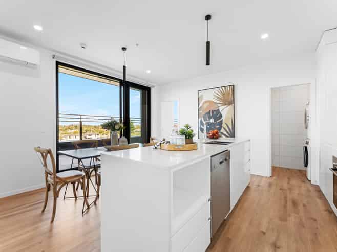 501/12 Barrack Road, Mount Wellington