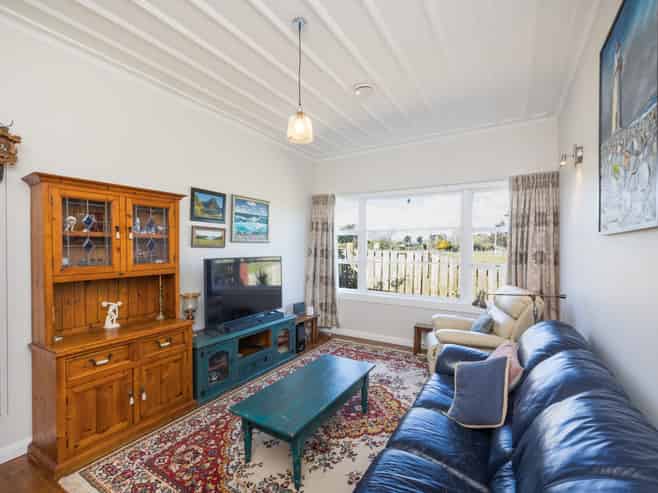 88 Avenue Road, Foxton