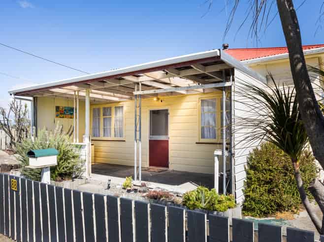 88 Avenue Road, Foxton