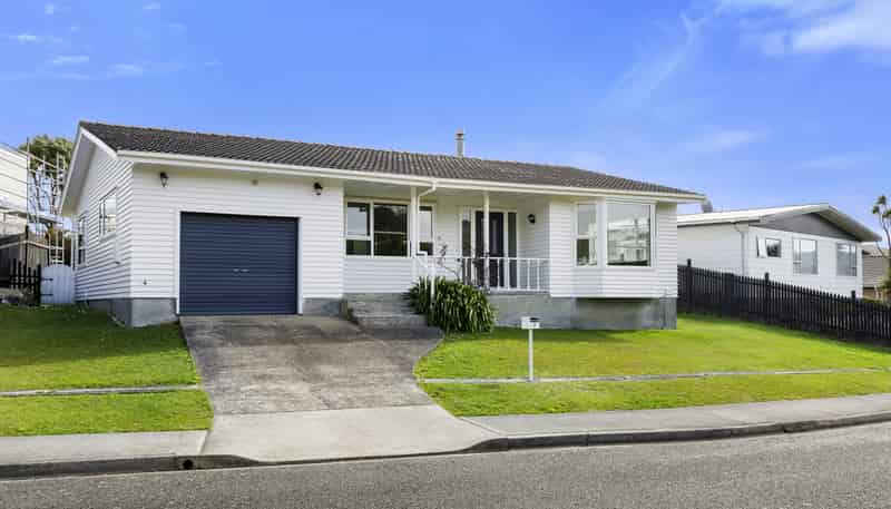 7 Cassley Crescent, Papakowhai