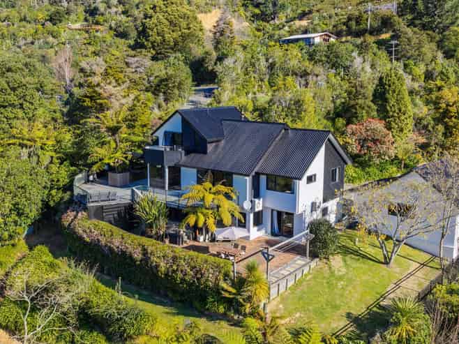16 Belvue Bay Road, Havelock