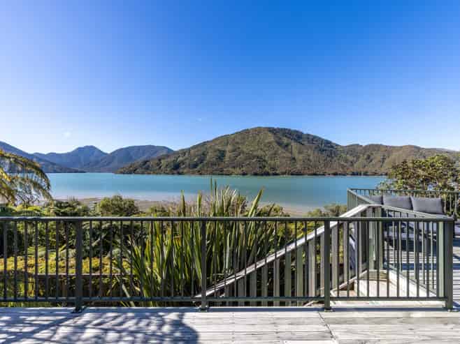 16 Belvue Bay Road, Havelock