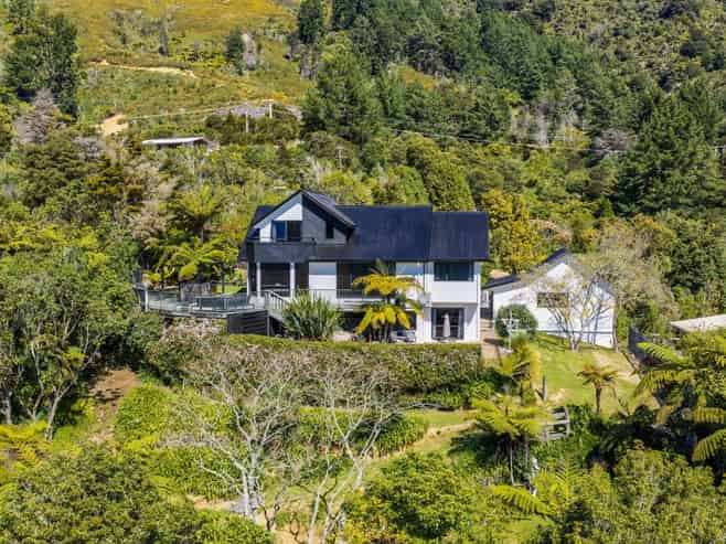 16 Belvue Bay Road, Havelock