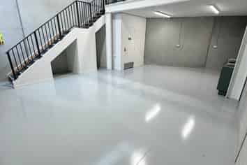 FUNCTIONAL INDUSTRIAL UNIT - WESTGATE 
