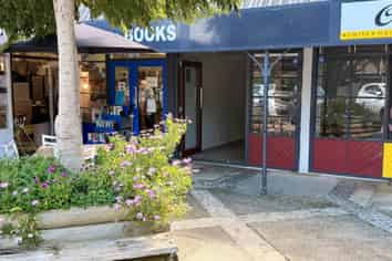 AFFORDABLE OREWA RETAIL
