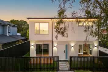 17B Muir Avenue, Mangere Bridge