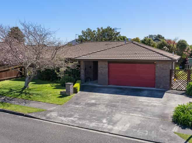19 Hadleigh Court , Paraparaumu