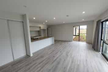 48 Whitehorn Drive, Lincoln