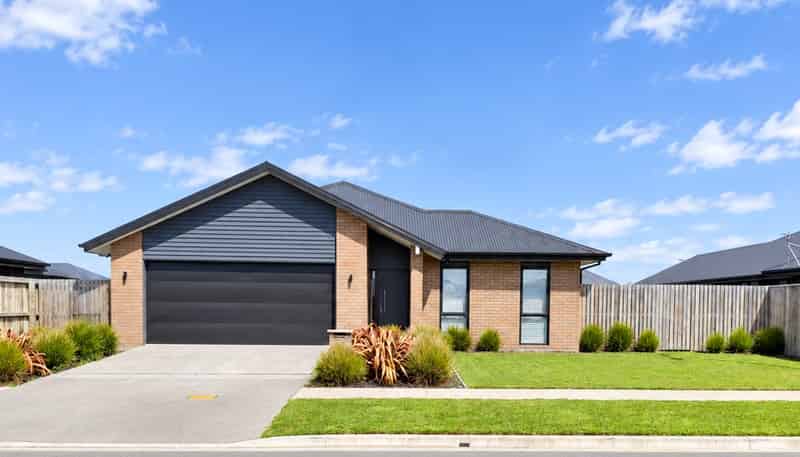 48 Whitehorn Drive, Lincoln