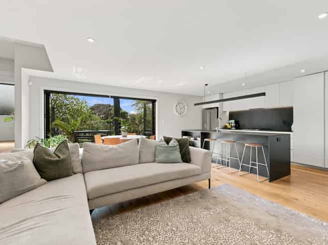 21B Newell Street, Point Chevalier