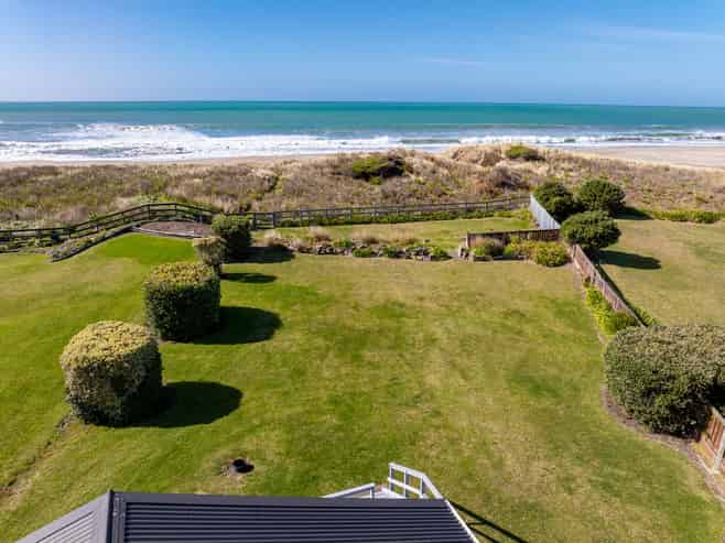 44F Mataikona Road, Whakataki