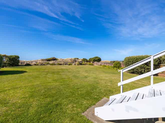 44F Mataikona Road, Whakataki
