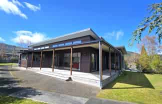 63 Marina Terrace, Kinloch