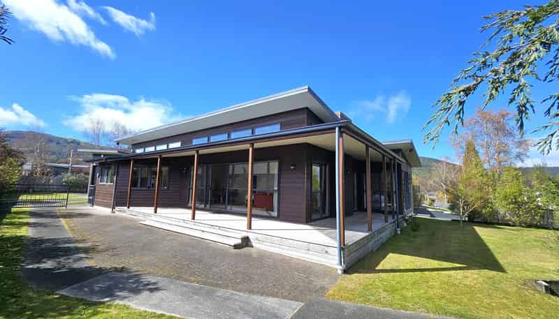 63 Marina Terrace, Kinloch