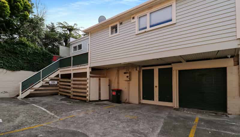Flat 2/3/50 Cleveland Street, Brooklyn