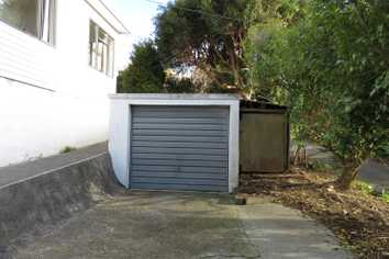 15 Lyndhurst Road, Tawa
