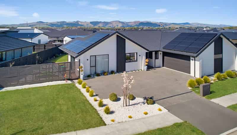 55 Blunden Road, Lincoln