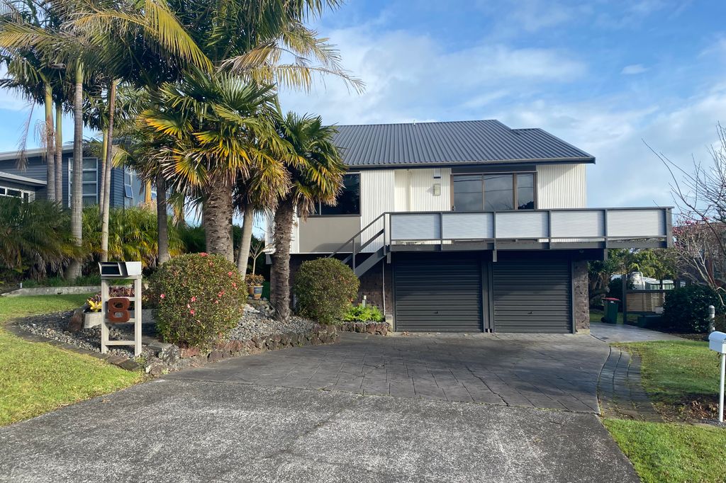 Beachlands 3 - 4 Bedroom home on shared site 1