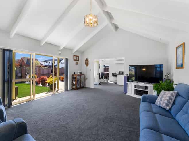 150 Royal Park Drive, Parklands