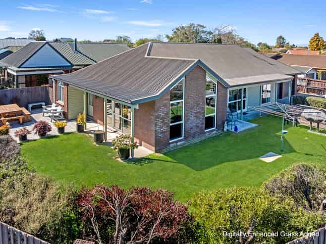 150 Royal Park Drive, Parklands