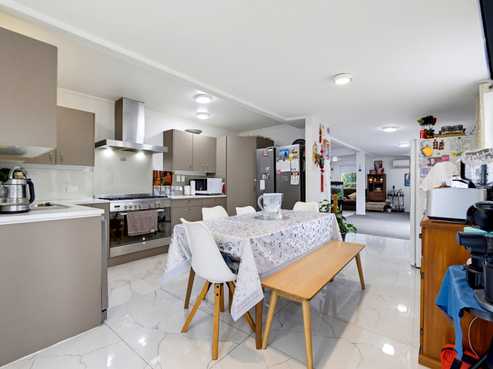 11 Norman Road, Titirangi