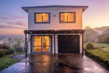 17 Strong Street, Saint Johns