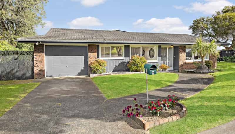 2 McCrystal Avenue, Eastern Beach