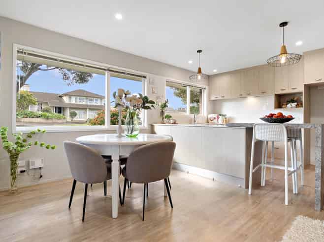 2 McCrystal Avenue, Eastern Beach