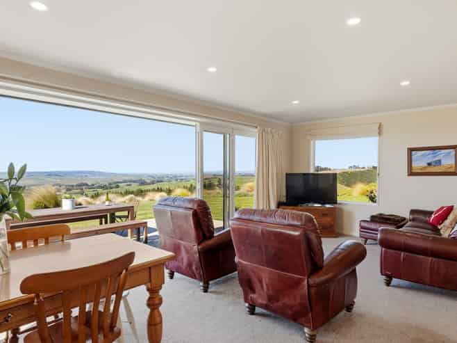 287 Bloxham Road, Crichton