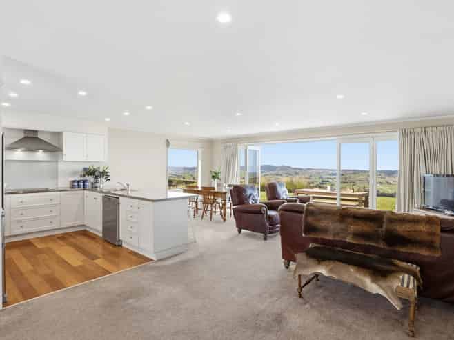 287 Bloxham Road, Crichton