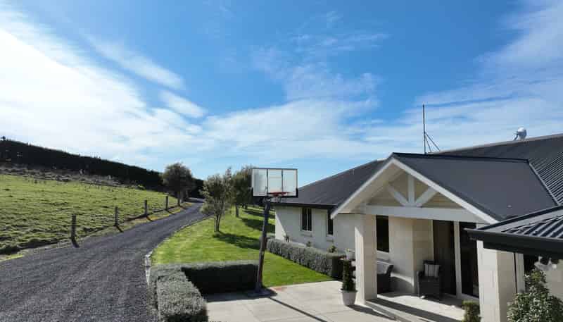 287 Bloxham Road, Crichton