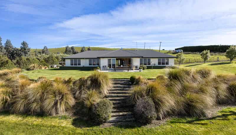 287 Bloxham Road, Crichton