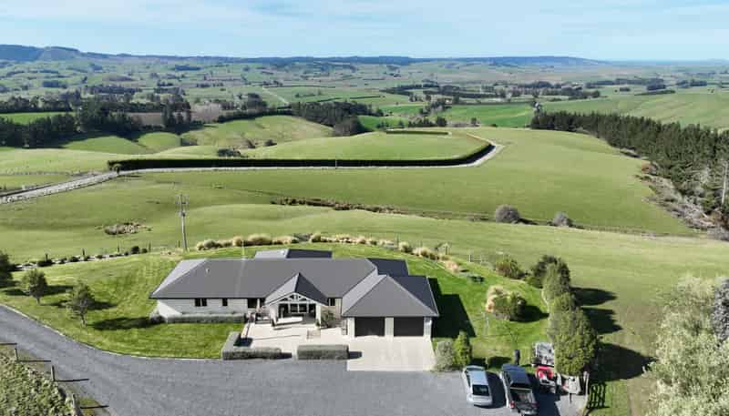 287 Bloxham Road, Crichton