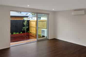 4/107 Mackworth Street, Woolston