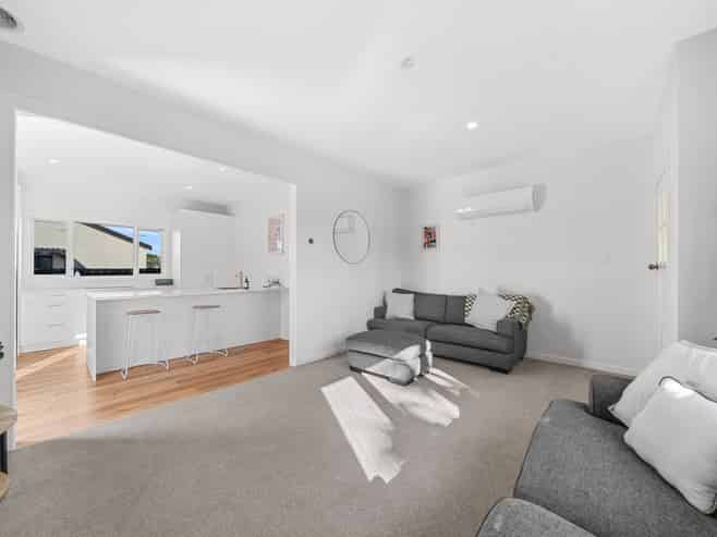 40 South Belt, Solway