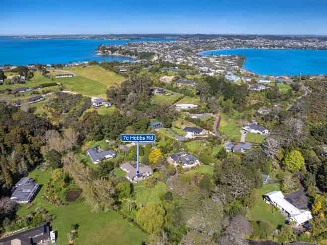 7C Hobbs Road, Matakatia