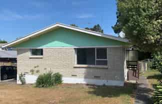 79 Pine Avenue, Melville