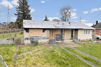 4 and 4A Finlay Place, Otara