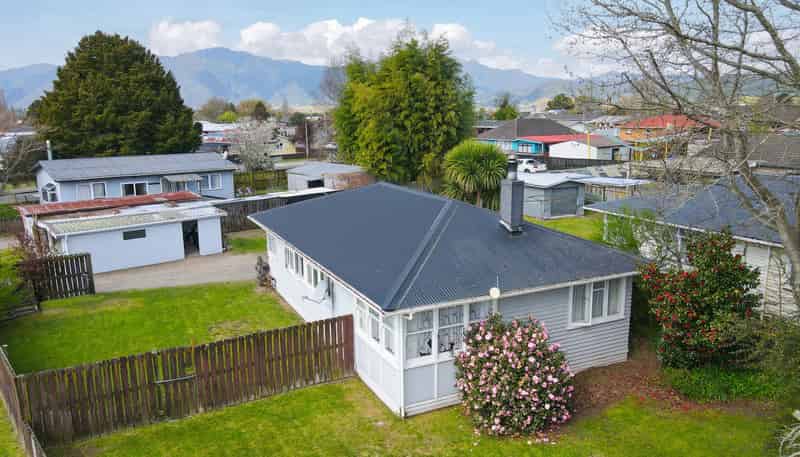 33 Pine Drive, Murupara