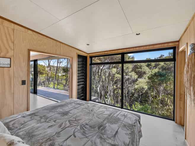 18 Deeming Road, Russell