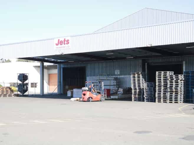 CENTRAL LOCATED, HIGH STUD WAREHOUSE