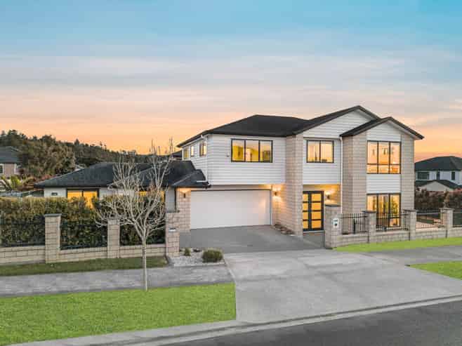 63 Castlederg Drive, Flat Bush