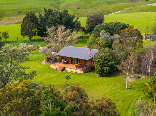 121 Southdown Drive, Martinborough