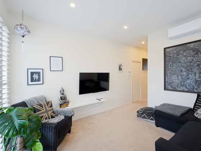 9/60 Kelman Road, Kelston