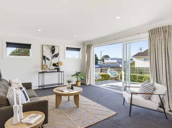 40 Parker Avenue, Levin