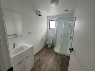 Modern room to rent 4