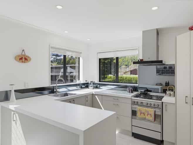10 Sams Way, Raumati South